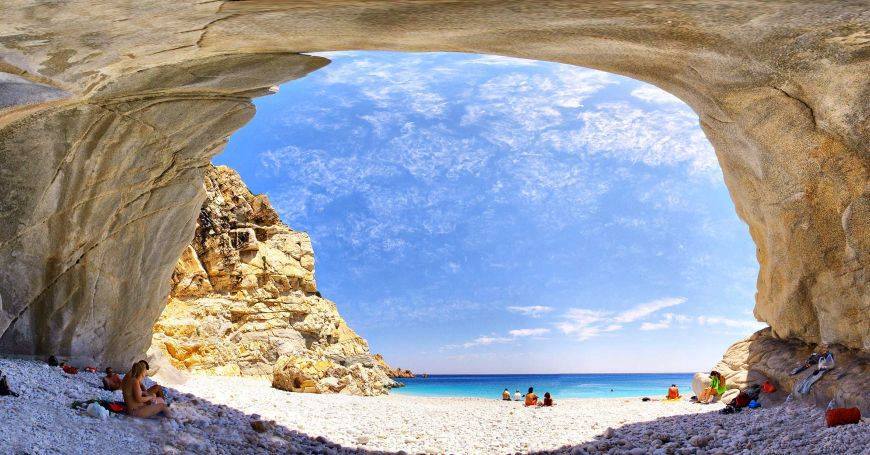 Ikaria, la isla griega de belleza salvaje y primitiva